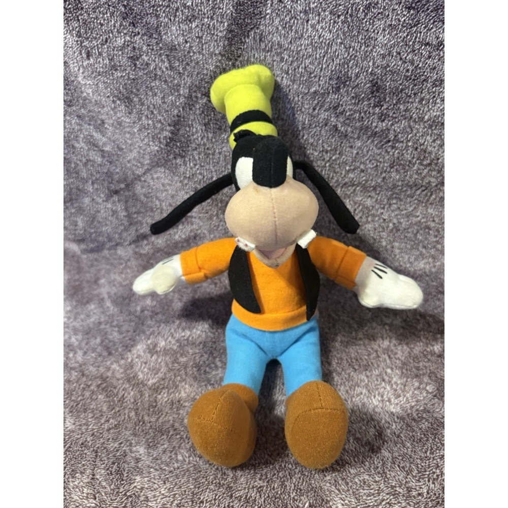 Disney Goofy 11" Inch Plush Stuffed Animal Toy Doll‎ Sitting